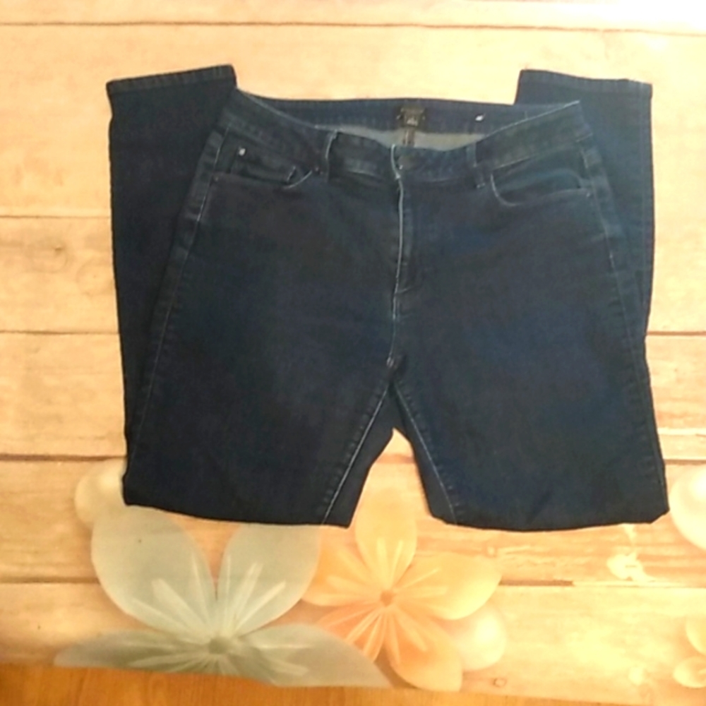 Ann Taylor Medium Wash Denim Jeans